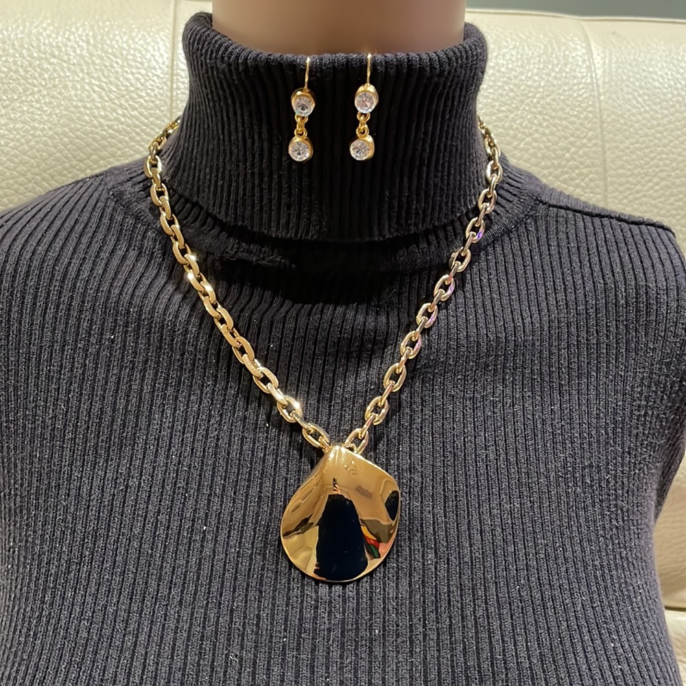 Vintage necklace and earrings set